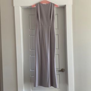 Floor length gown, good for bridesmaid or wedding guest.